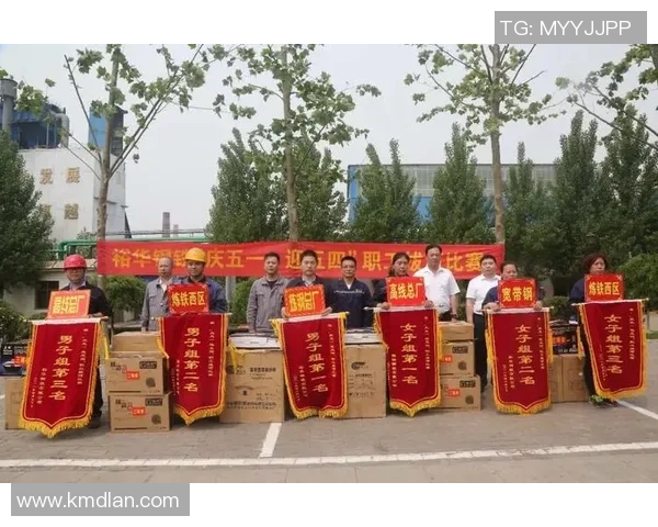 火车头足球队奋勇争先展现团队精神与拼搏风采